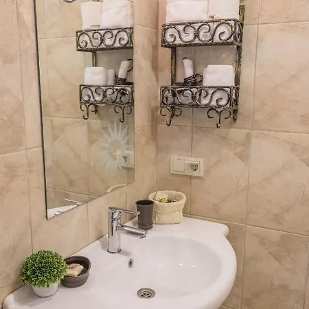 ゲストハウス Losta Sahil Evi 2