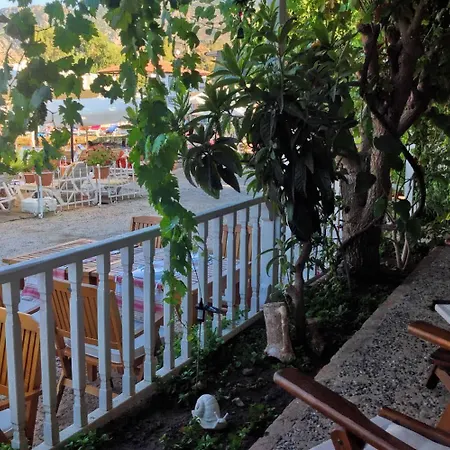 Losta Sahil Evi 2 Гостевой дом