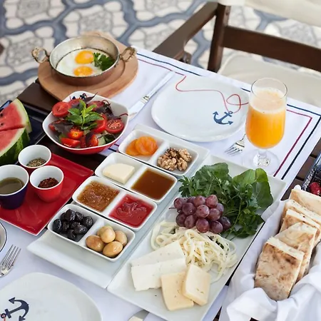 Гостевой дом Losta Sahil Evi 2 4*