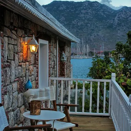 Losta Sahil Evi 2 Гостевой дом Селемие